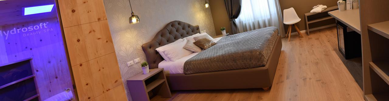 Lainez Rooms&suites Hotel 3*